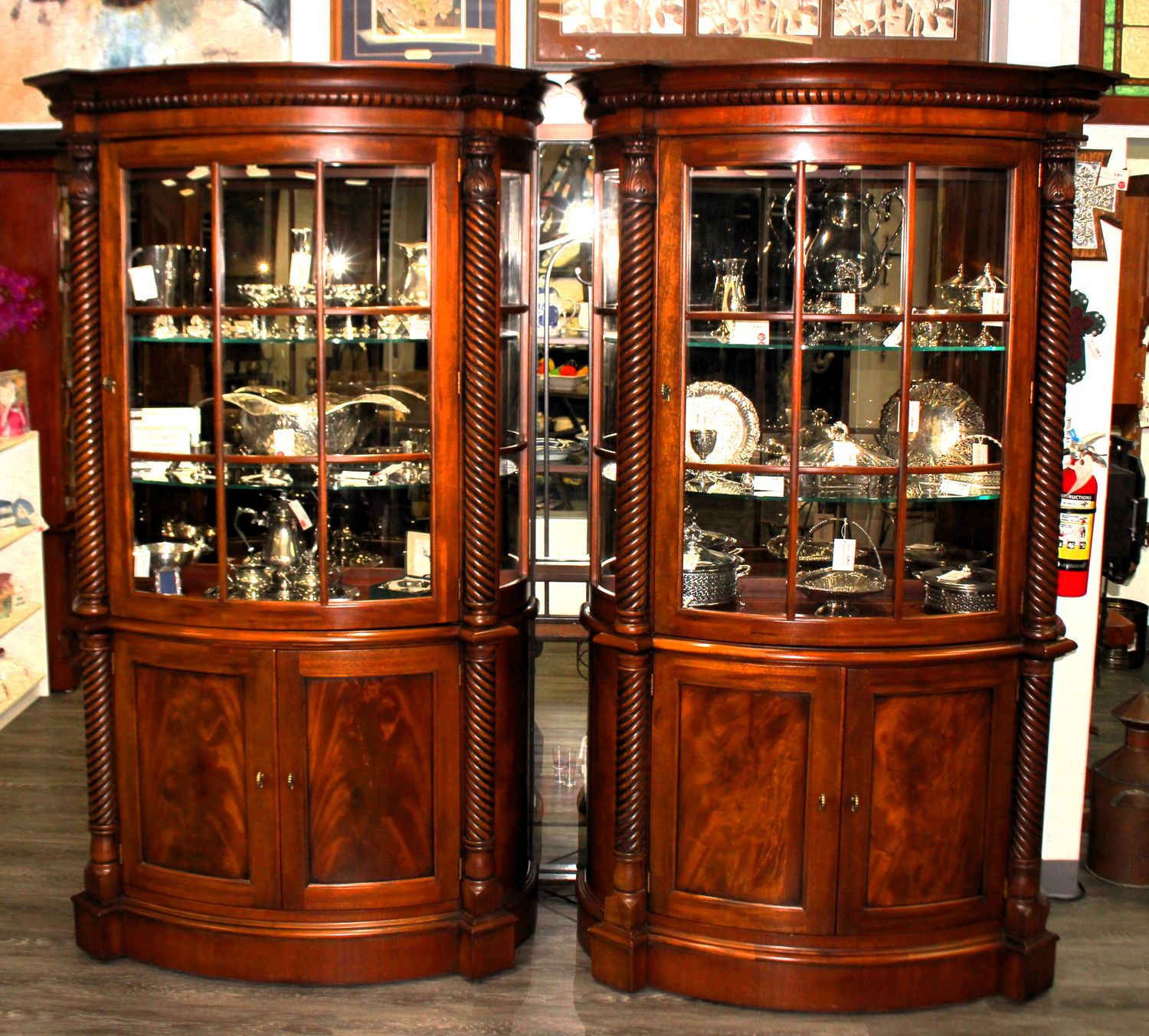 Pair of Massive Henredon Flame Mahogany Lighted Curio Display Cabinets