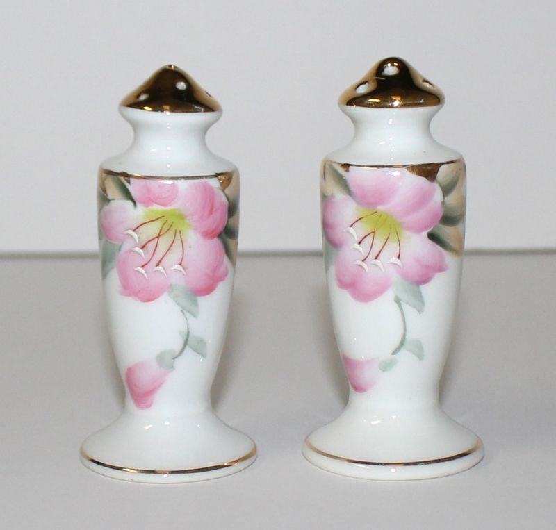 Noritake Azalea Pink Floral Individual Salt &amp; Pepper Shakers 19322/252622