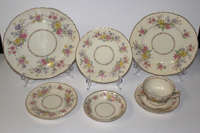 SYRACUSE China “Briarcliff” Federal Shape 7-Piece Place Setting - Multiple Available