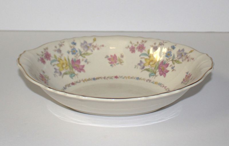 SYRACUSE “Briarcliff” Federal Shape 9&quot; Oval Vegetable Serving Bowl