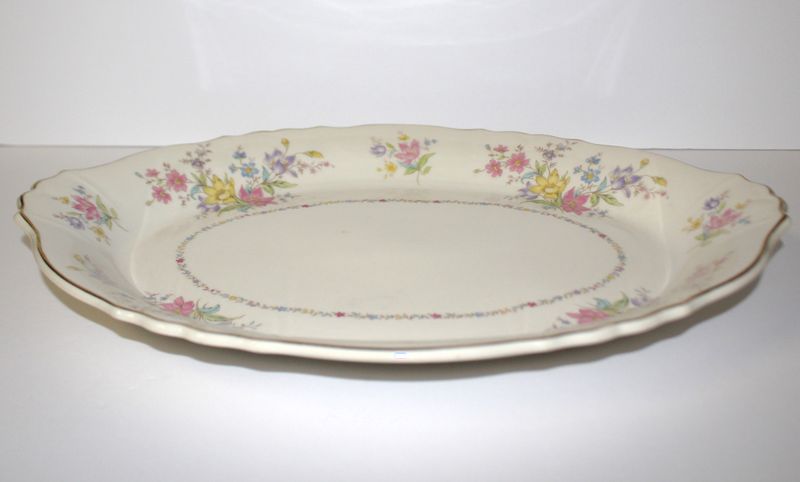 SYRACUSE “Briarcliff” Federal Shape 16" Oval Serving Platter