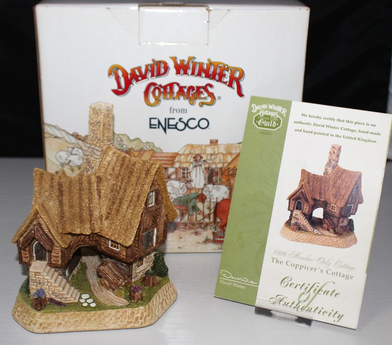 David Winter &quot;The Coppicer&#39;s Cottage&quot; 1998 Collectors Guild Scene in Box w/ COA