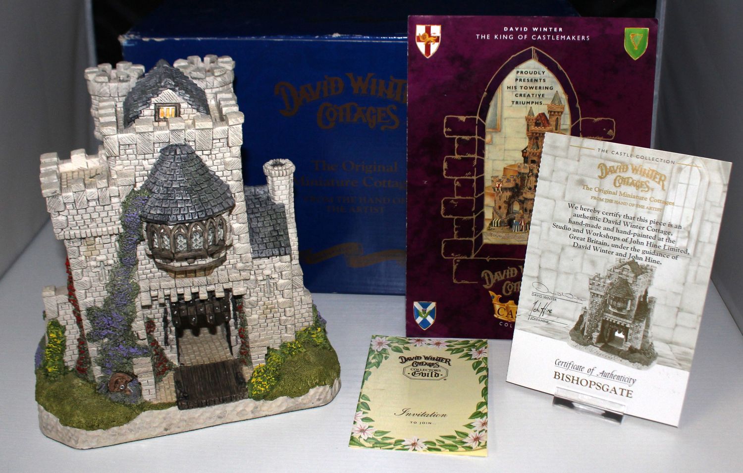 David Winter Cottage &quot;Bishopsgate&quot; 1995 Castle Collection in Box with COA