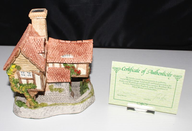 David Winter "Tomfool's Cottage" 1991 Collectors Guild Scene in Box with COA