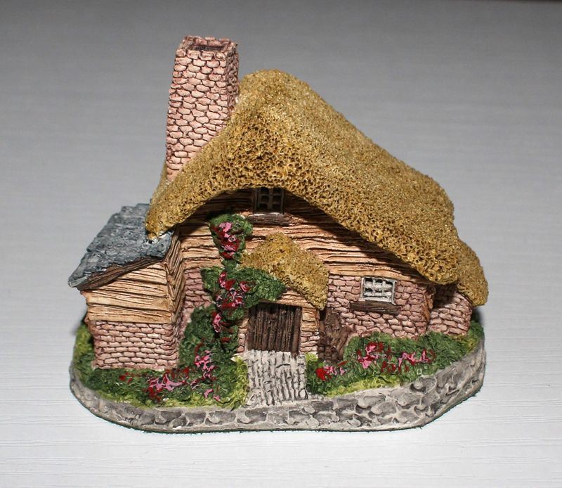 David Winter "Drovers Cottage" 1982 In The Country Collection in Box with COA