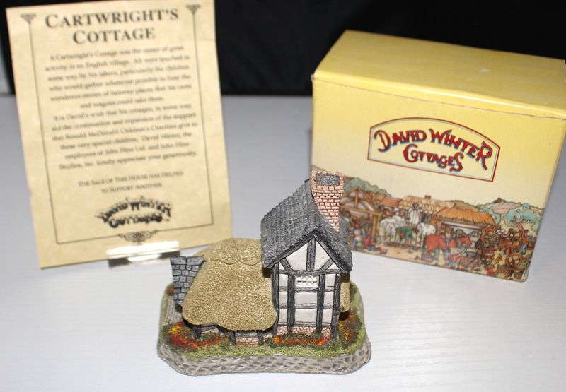 David Winter &quot;Cartwrights Cottage&quot; 1988 Ronald McDonald Charity in Box with COA