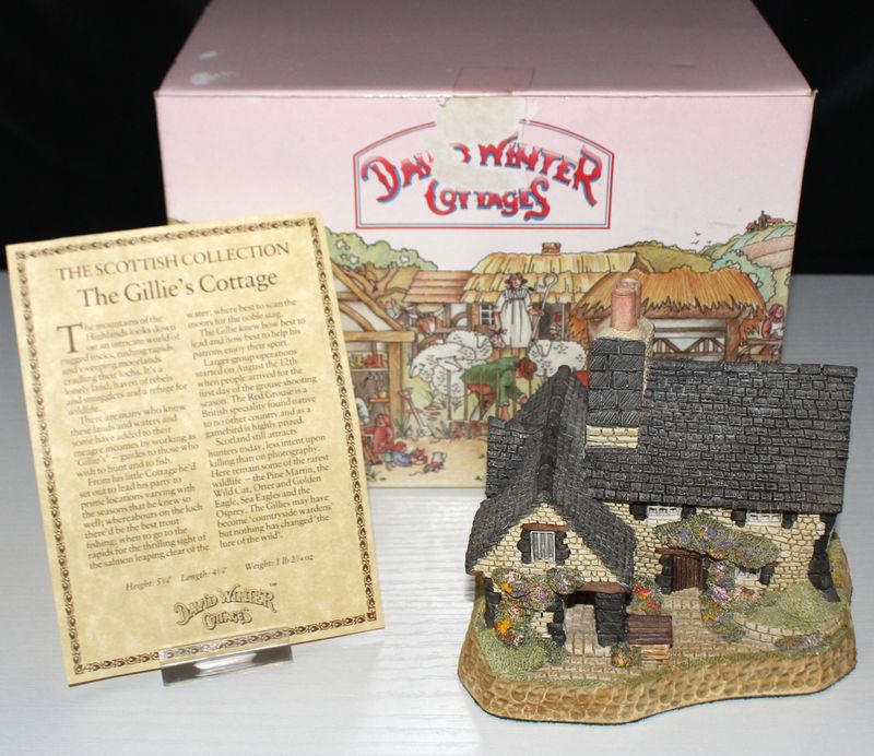 David Winter &quot;The Gillie&#39;s Cottage&quot; 1988 Scottish Collection in Box with COA