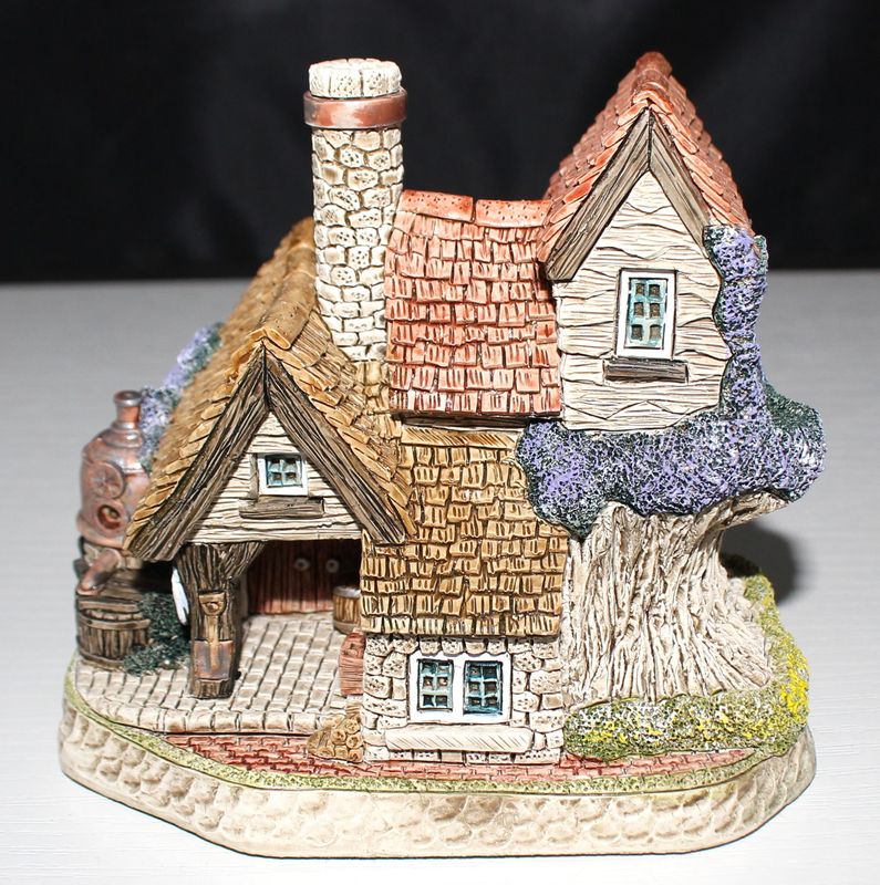 David Winter Cottage "The Mash House" 2001 Special Event in Box with COA