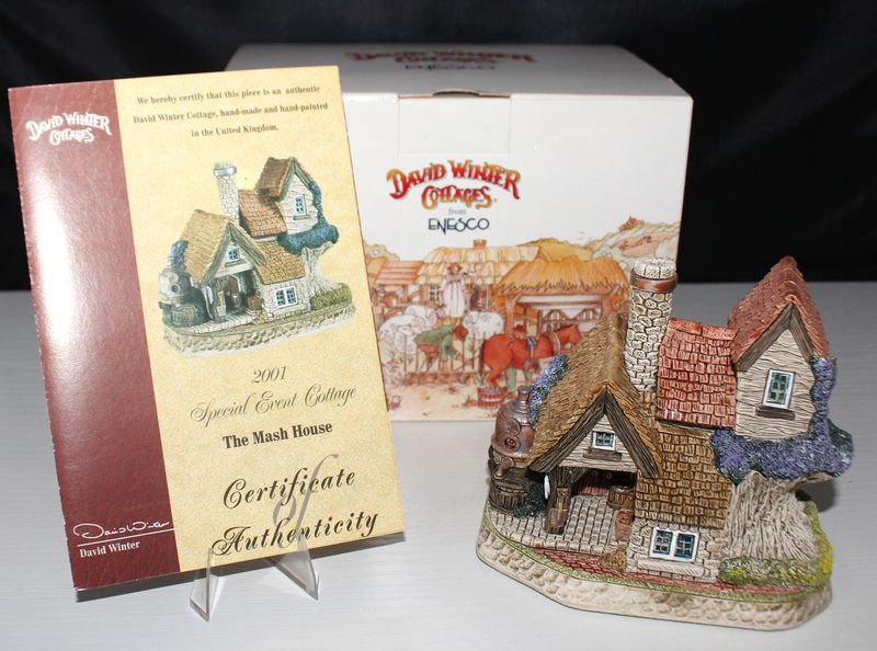 David Winter Cottage "The Mash House" 2001 Special Event in Box with COA