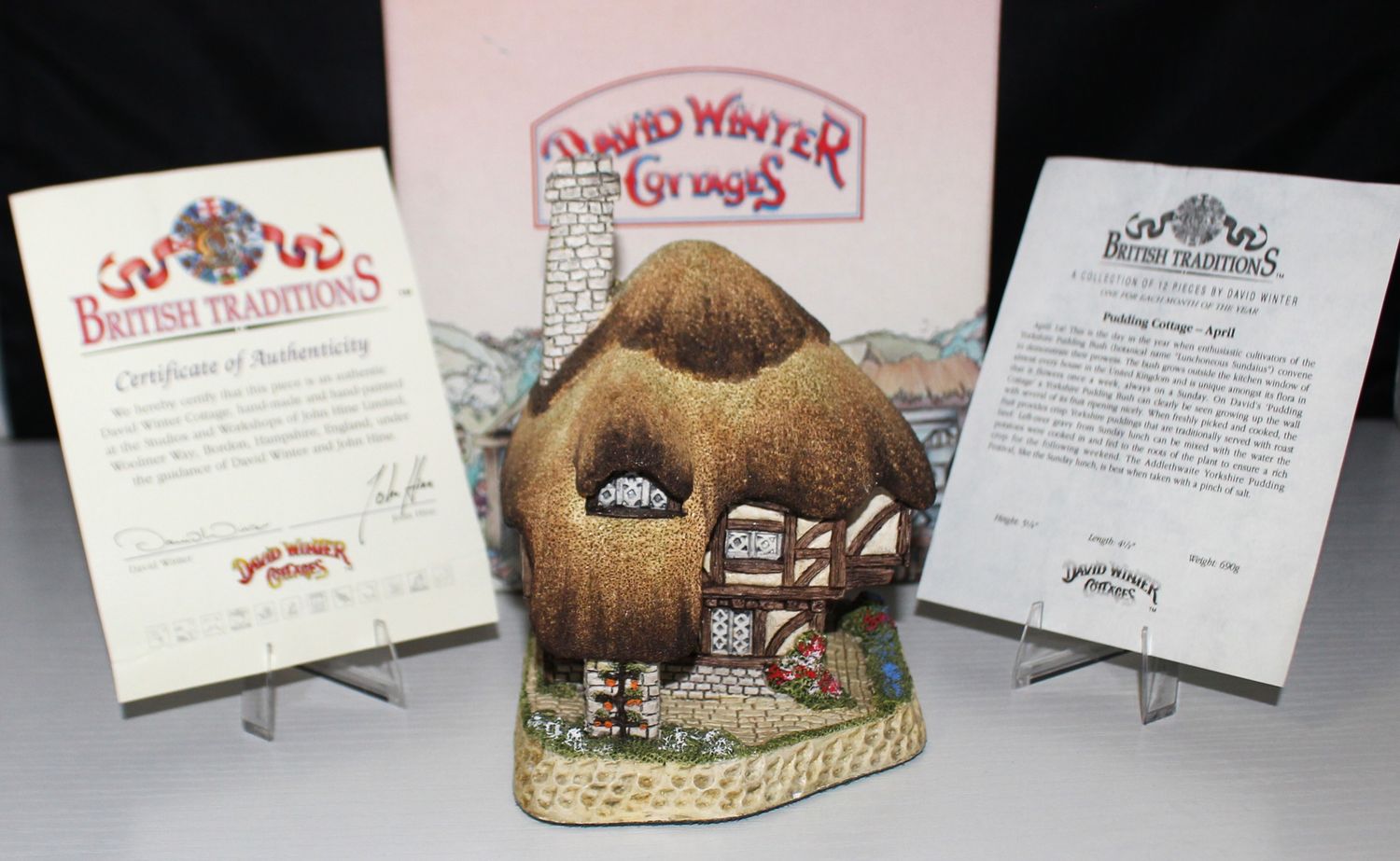 David Winter &quot;Pudding Cottage&quot; APRIL British Traditions in Original Box with COA