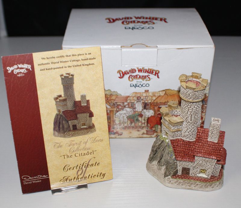 David Winter &quot;The Citadel&quot; 1997 Forest of Dean Collection in Box with COA