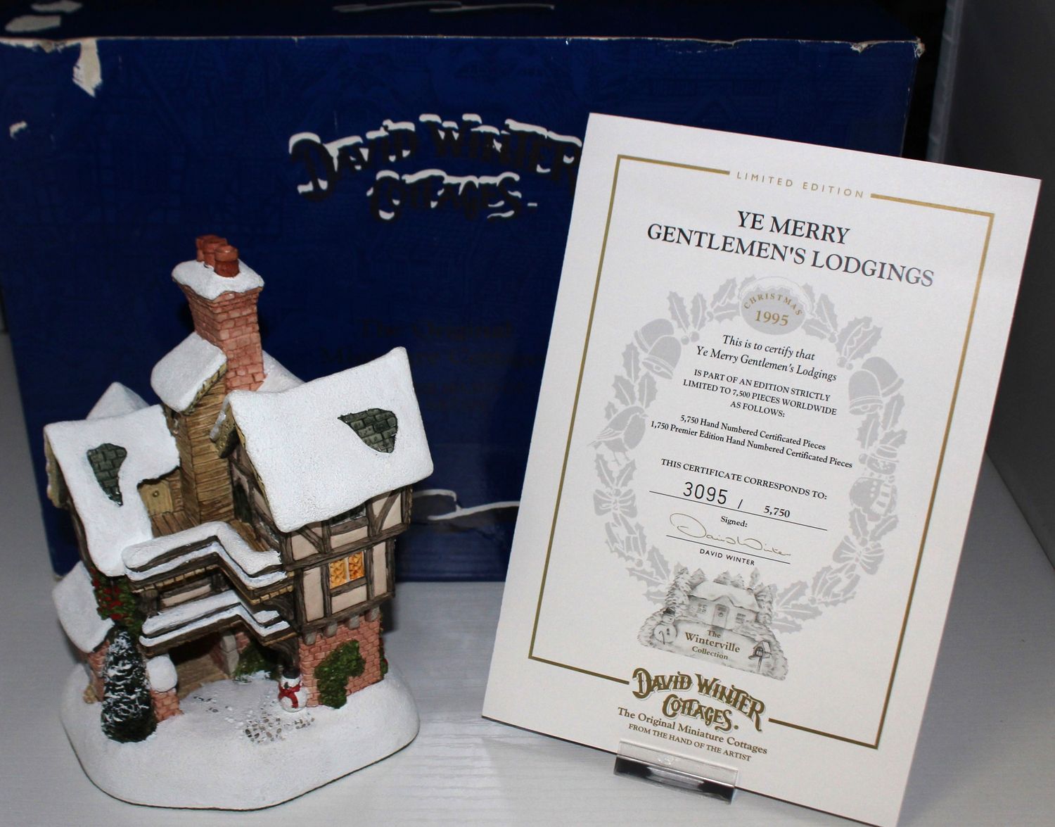 David Winter &quot;Ye Merry Gentlemen&#39;s Lodgings&quot; 1995 Ltd. 3095/5750 in Box with COA
