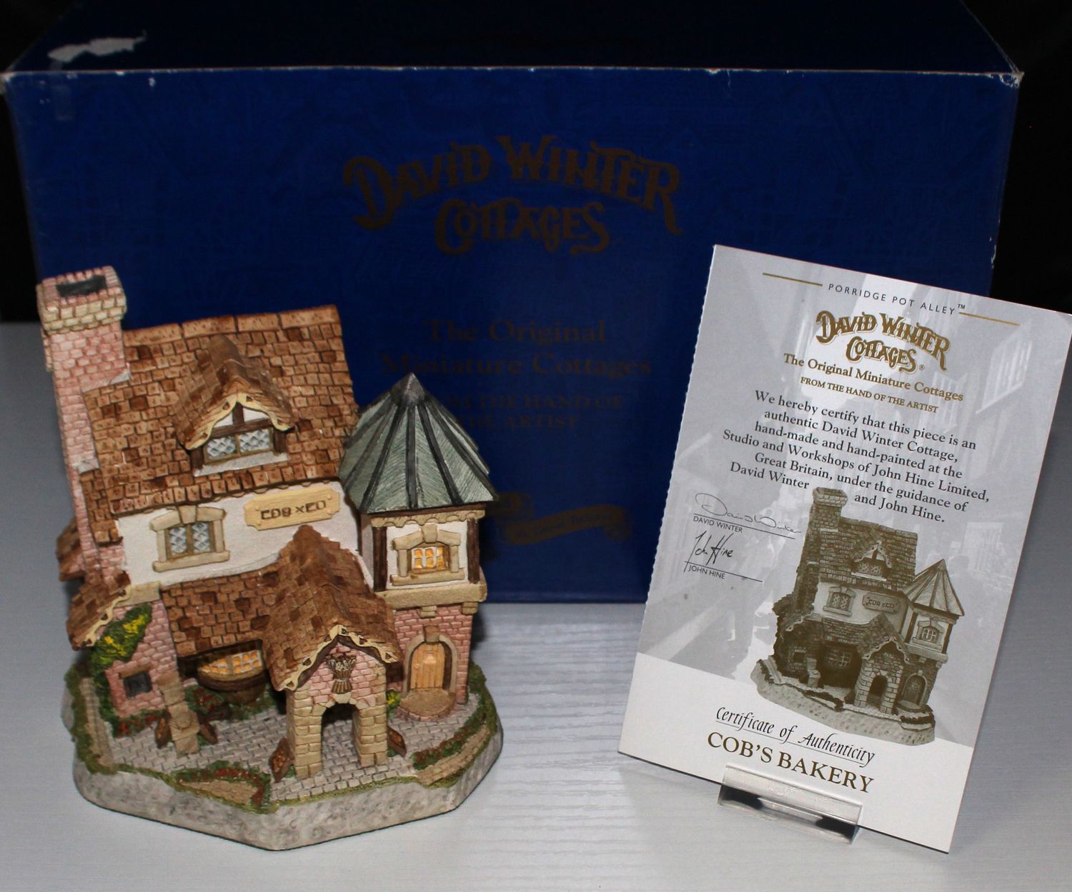 David Winter &quot;Cob&#39;s Bakery&quot; 1994 Porridge Pot Alley in Box with COA