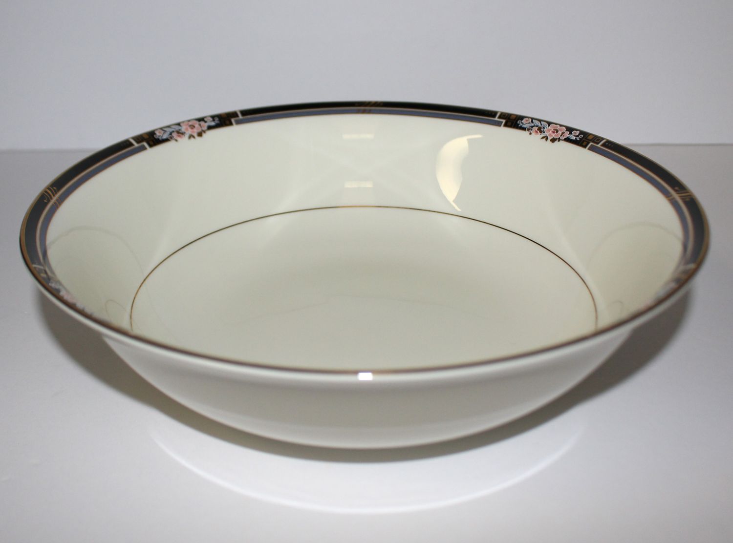 MIKASA Florisse Black L2841 Fine China 9.25&quot; Round Vegetable Bowl