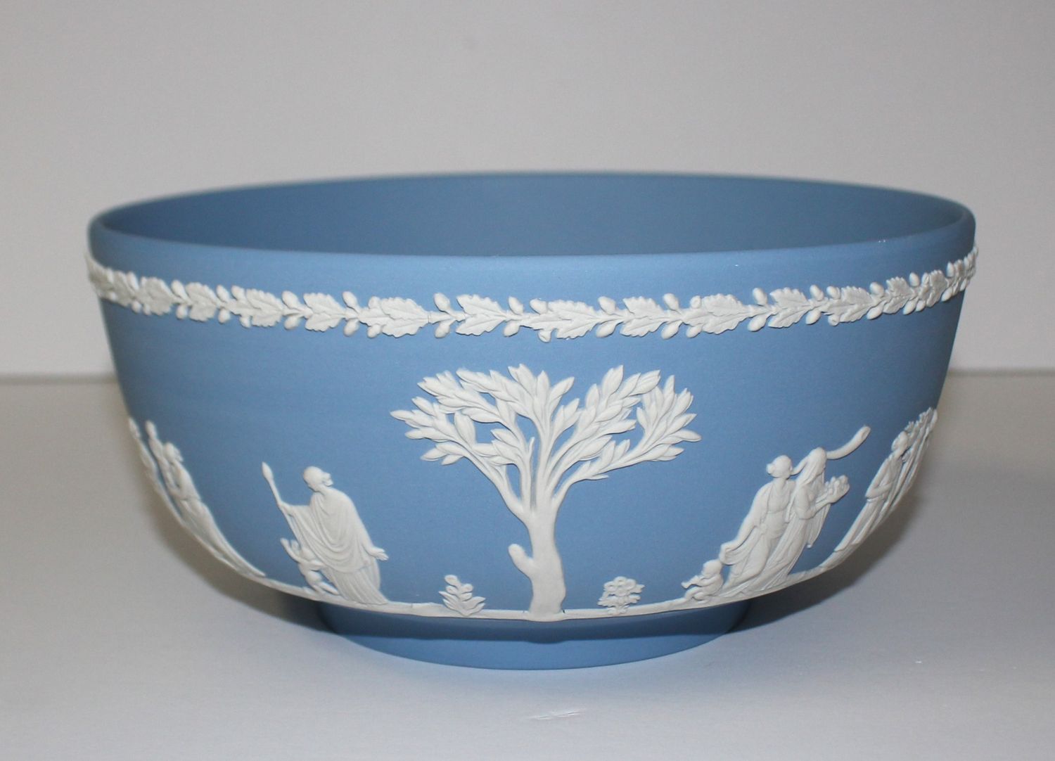 Wedgwood Blue Jasperware Neoclassical Sacrifice Scenes 8” Round Centerpiece Bowl