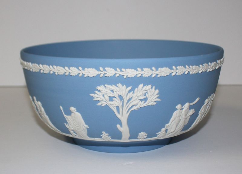 Wedgwood Blue Jasperware Neoclassical Sacrifice Scenes 8” Round Centerpiece Bowl