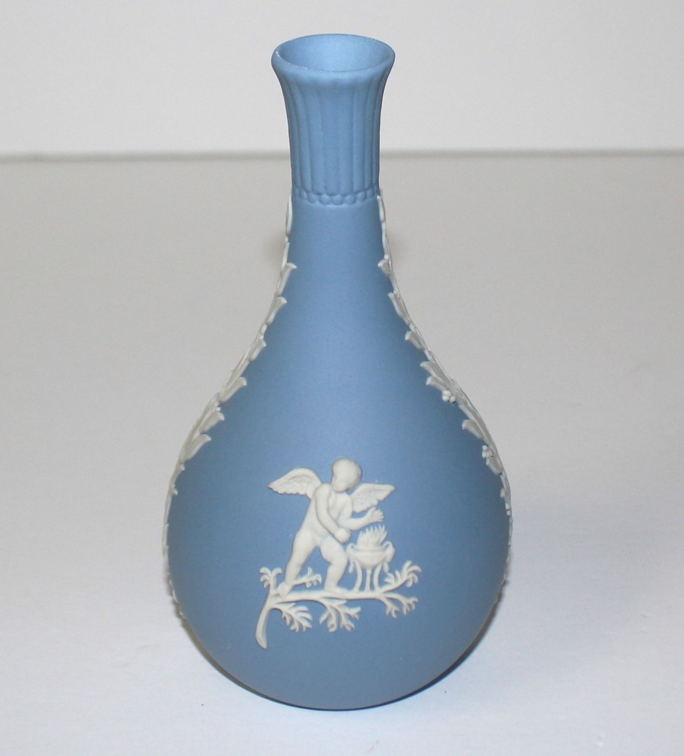 Wedgwood Blue Jasperware &quot;Seasons&quot; Neoclassical Cherubs 5.25” Bud Vase