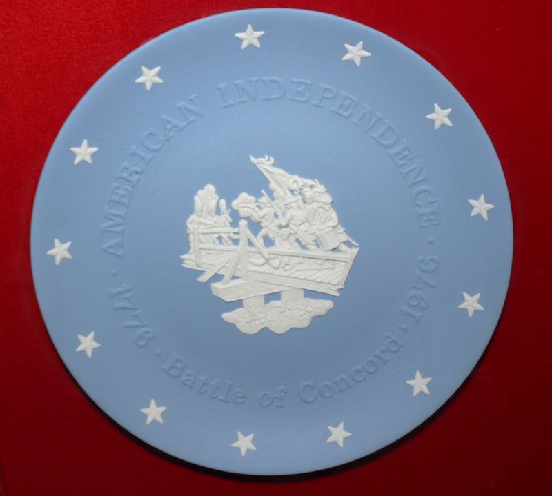 Set of 2 Wedgwood Framed Blue Jasperware 8.25" Historical Bicentennial Plates