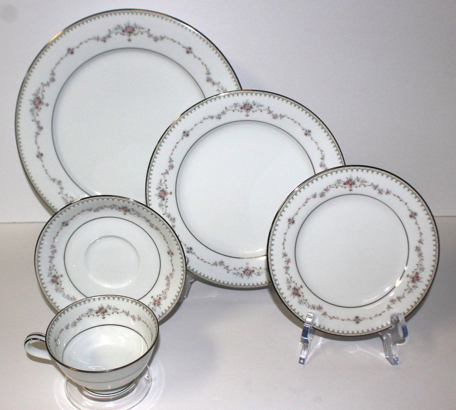 Noritake Fairmont 6102 Platinum Trim 5-Piece Place Setting, Multiple Available