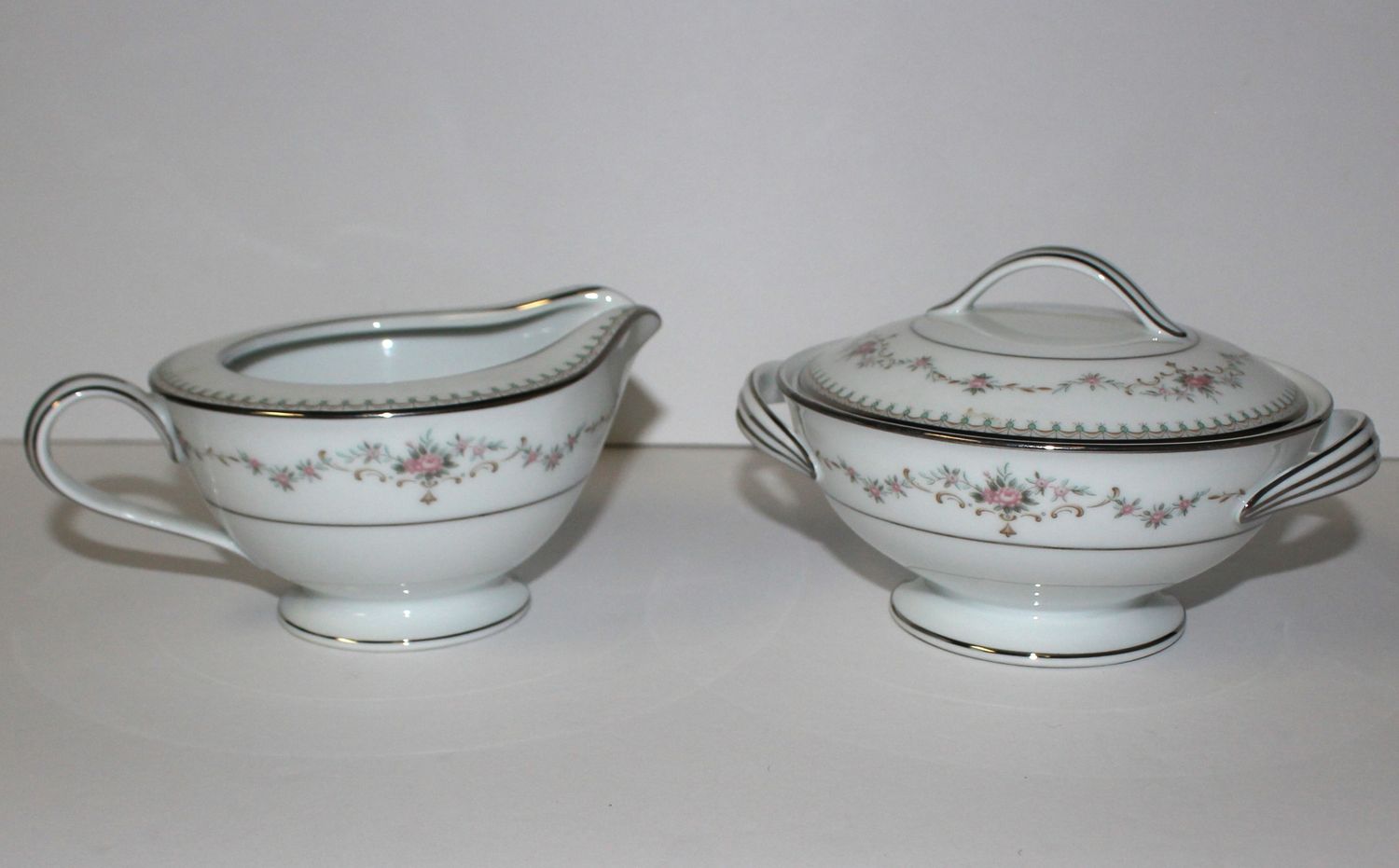 Noritake Fairmont 6102 Platinum Trim 3-Piece Creamer &amp; Sugar Bowl with Lid