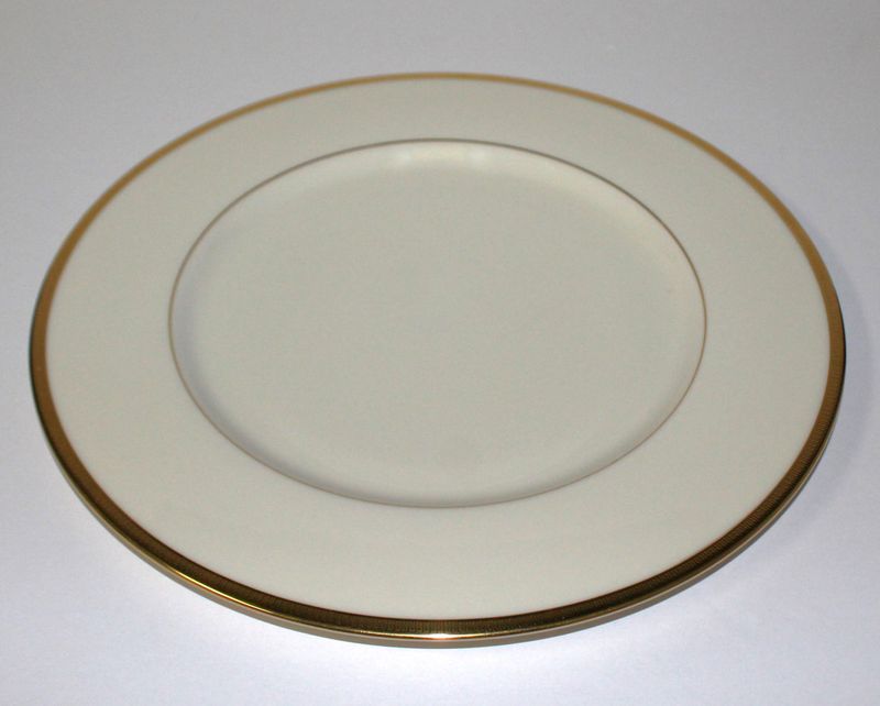 Lenox Tuxedo 10.5" Dinner Plate with Gold Encrusted Rim, Gold Backstamp