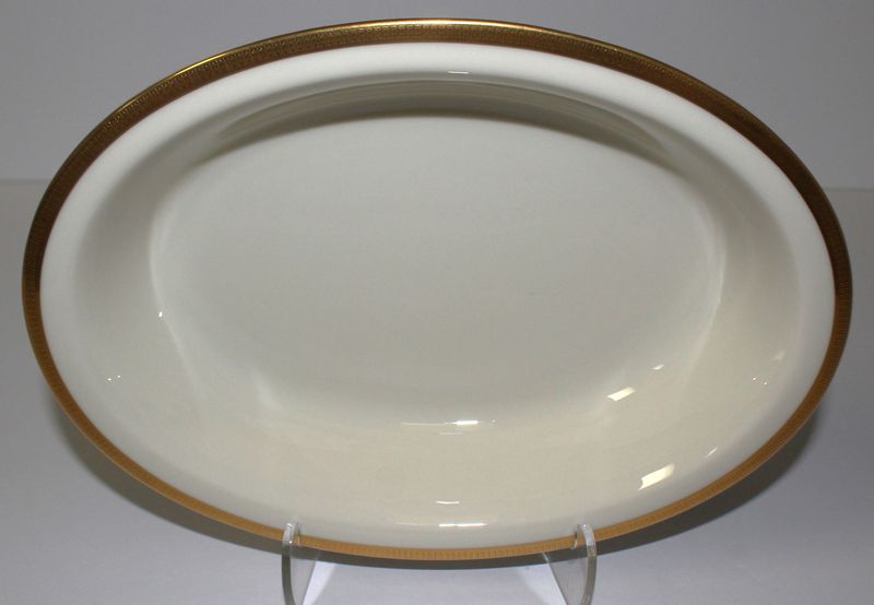 Lenox Tuxedo 9 5/8" Oval Vegetable Serving Bowl, Gold Backstamp