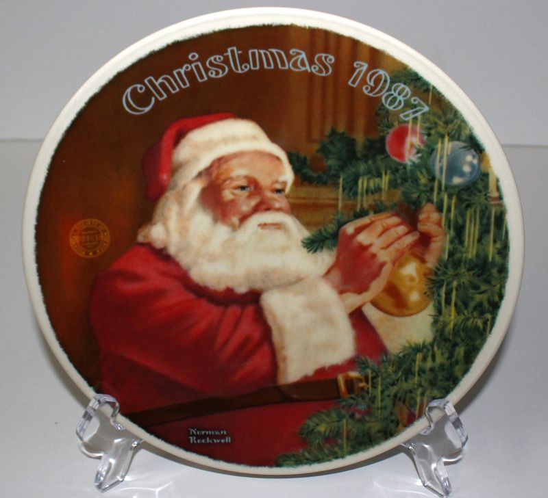 Norman Rockwell “SANTA'S GOLDEN GIFT” 1987 Annual Christmas Collector Plate, COA