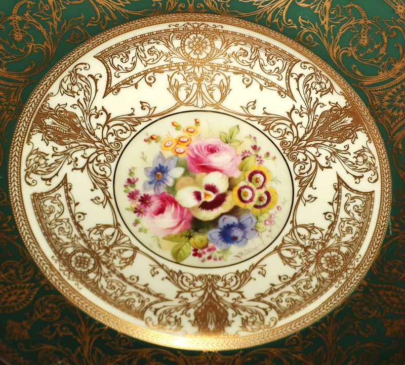 Royal Worcester 1918 Green, Gilt &amp; Floral 10.5” Cabinet Plate, Signed E. Phillips