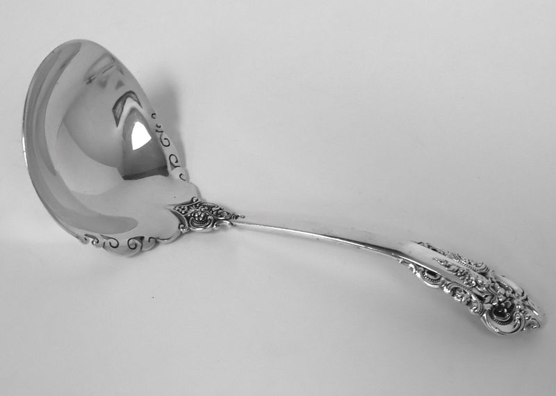Wallace Grande Baroque Sterling Silver 6 1/2” Gravy Ladle – No Monogram