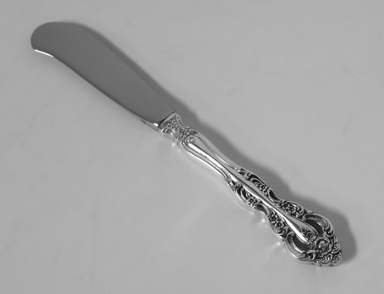 Oneida Michelangelo Sterling Silver 6 1/2” Butter Spreader Knife – No Monogram