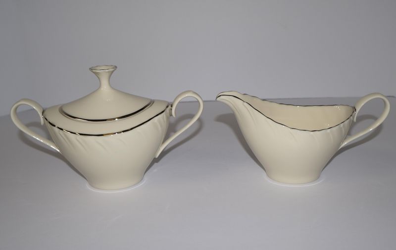 Lenox Weatherly Ivory 3-Piece Set Creamer, Sugar Bowl and Lid with Platinum Trim