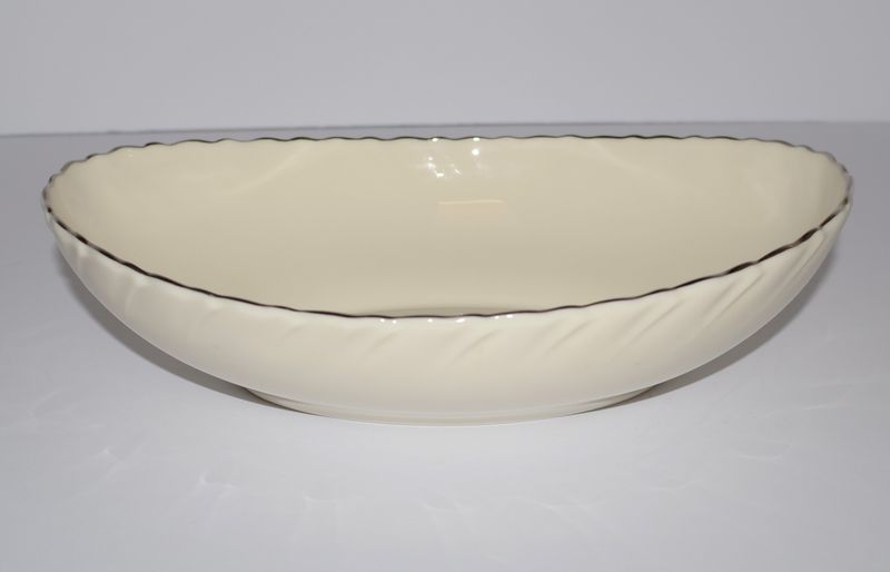 Lenox Weatherly Swirled Ivory 9 3/8&quot; Oval Vegetable Bowl with Platinum Trim