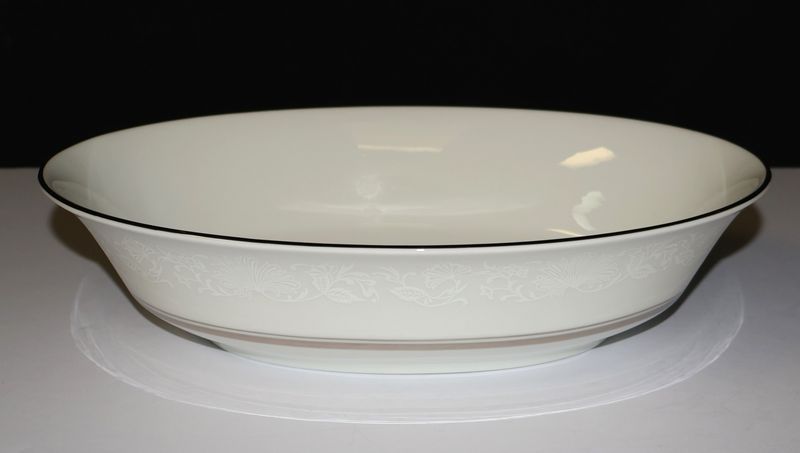 Lenox Oxford White Echo 10 1/8&quot; Oval Vegetable Bowl – Fine Bone China &amp; Platinum