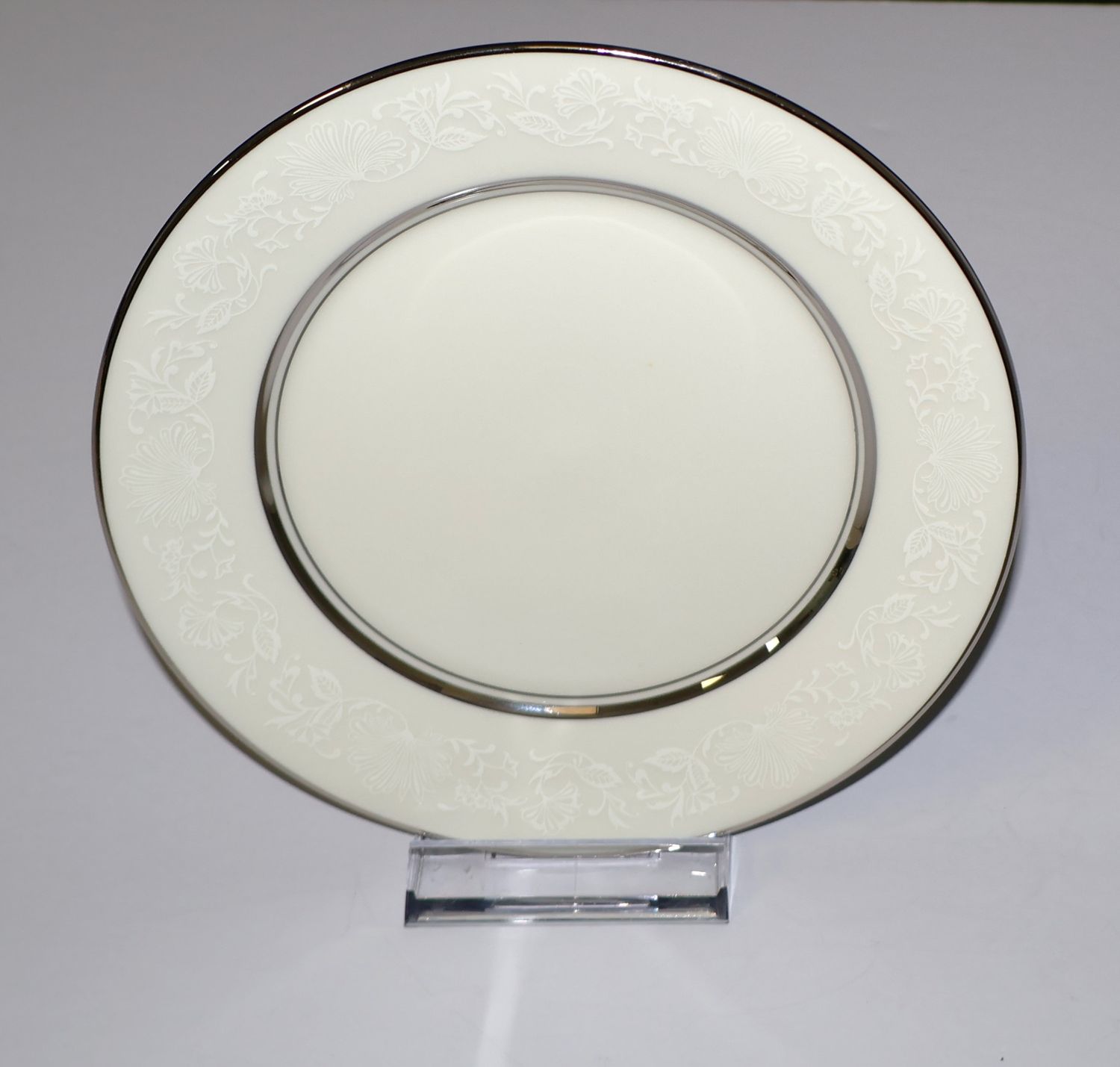 Lenox Oxford White Echo 6 3/8&quot; Bread Plate – Fine Bone China with Platinum Trim