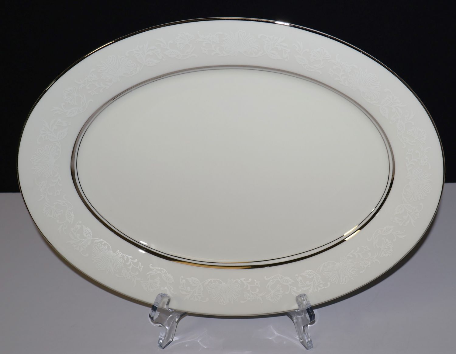 Lenox Oxford White Echo 13 5/8&quot; Oval Serving Platter – Fine Bone China