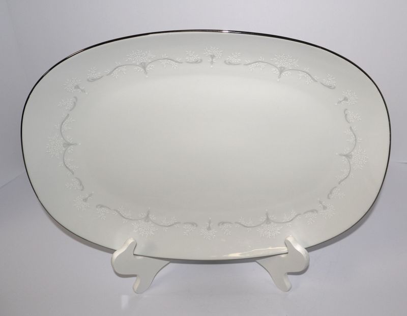 Noritake Whitebrook 15 1/4&quot; Oval Serving Platter 6441 - Made in Japan