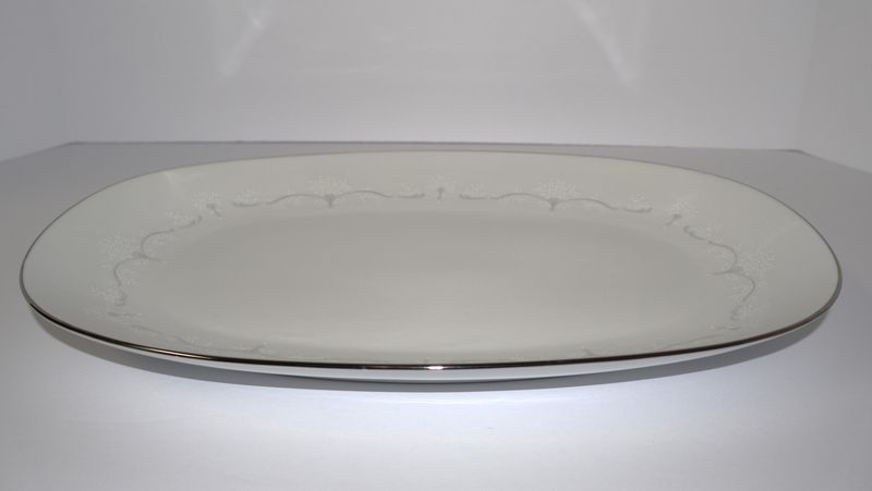 Noritake Whitebrook 15 1/4" Oval Serving Platter 6441 - Made in Japan