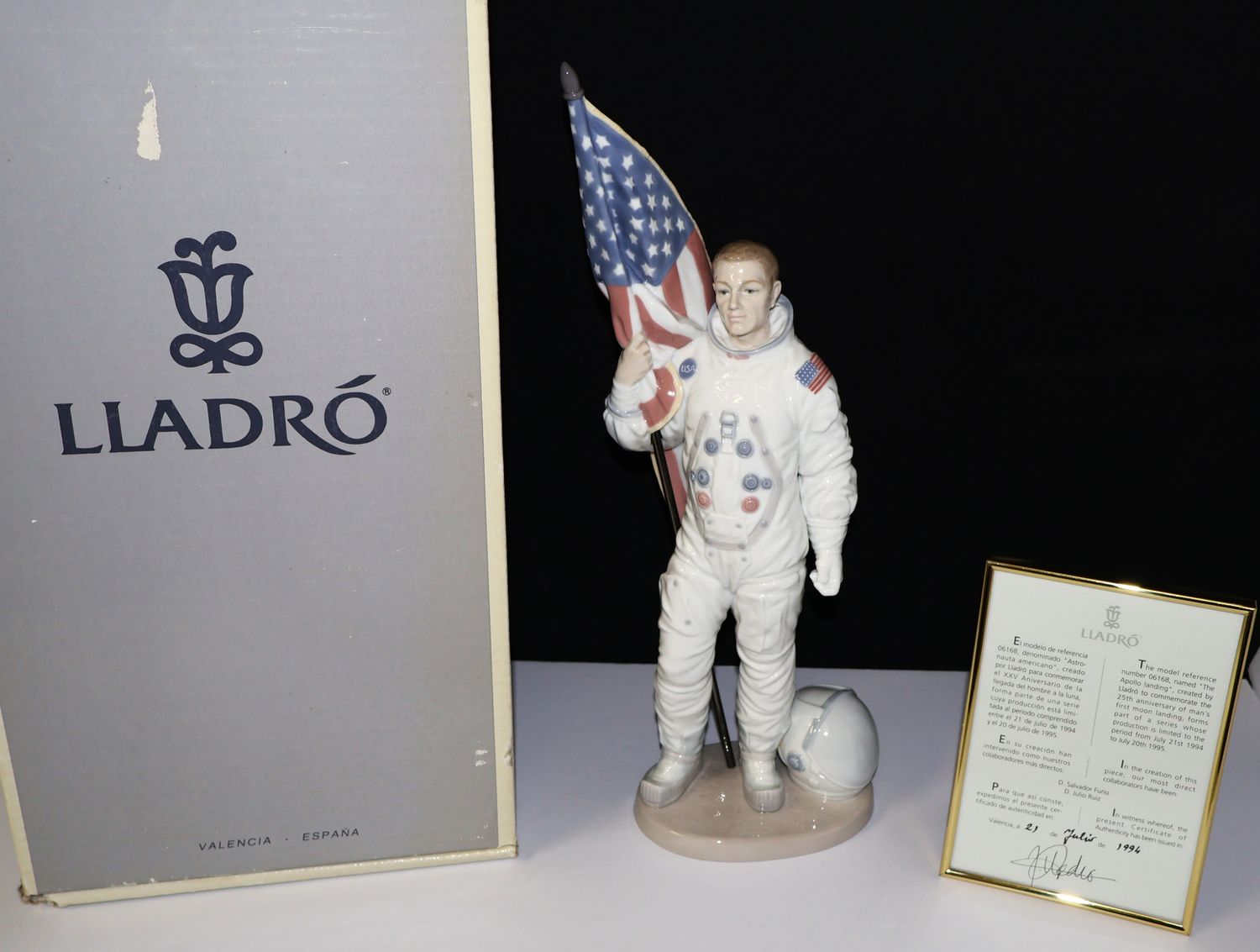 Lladro &quot;Apollo Landing&quot; Astronaut Figurine #6168 – One Giant Leap for Mankind in Box