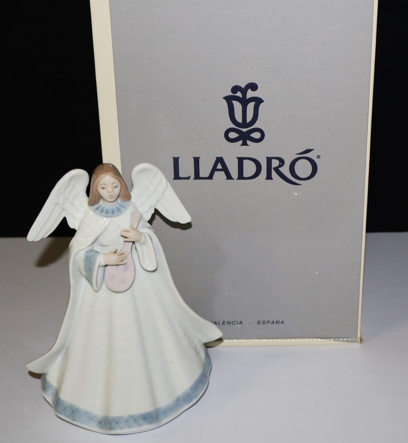 Lladro &quot;Angelic Melody&quot; #5963 Angel Figural Tree Topper with Mandolin in Box