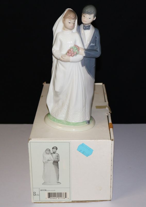Lladro Nao "Bride &amp; Groom" #1176 Glossy Figurine Cake Topper with Original Box