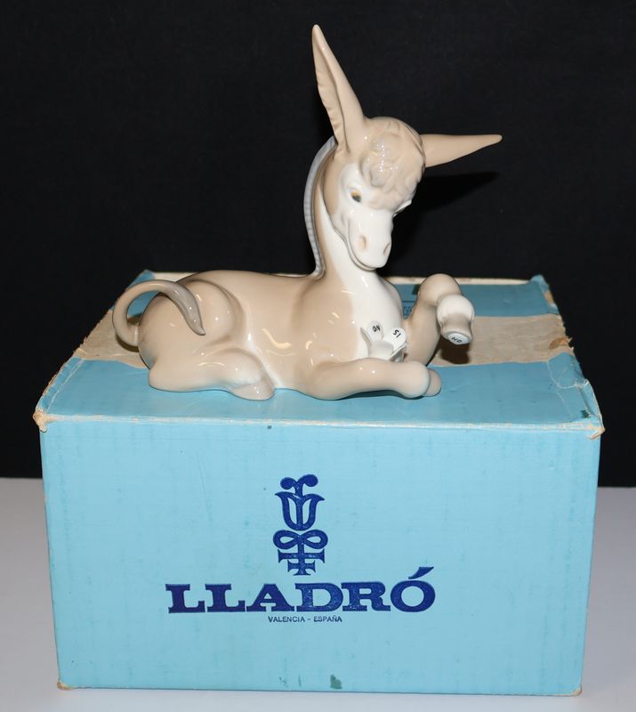 Lladro &quot;Donkey in Love&quot; #4524 - Whimsical Porcelain Figurine in Original Box