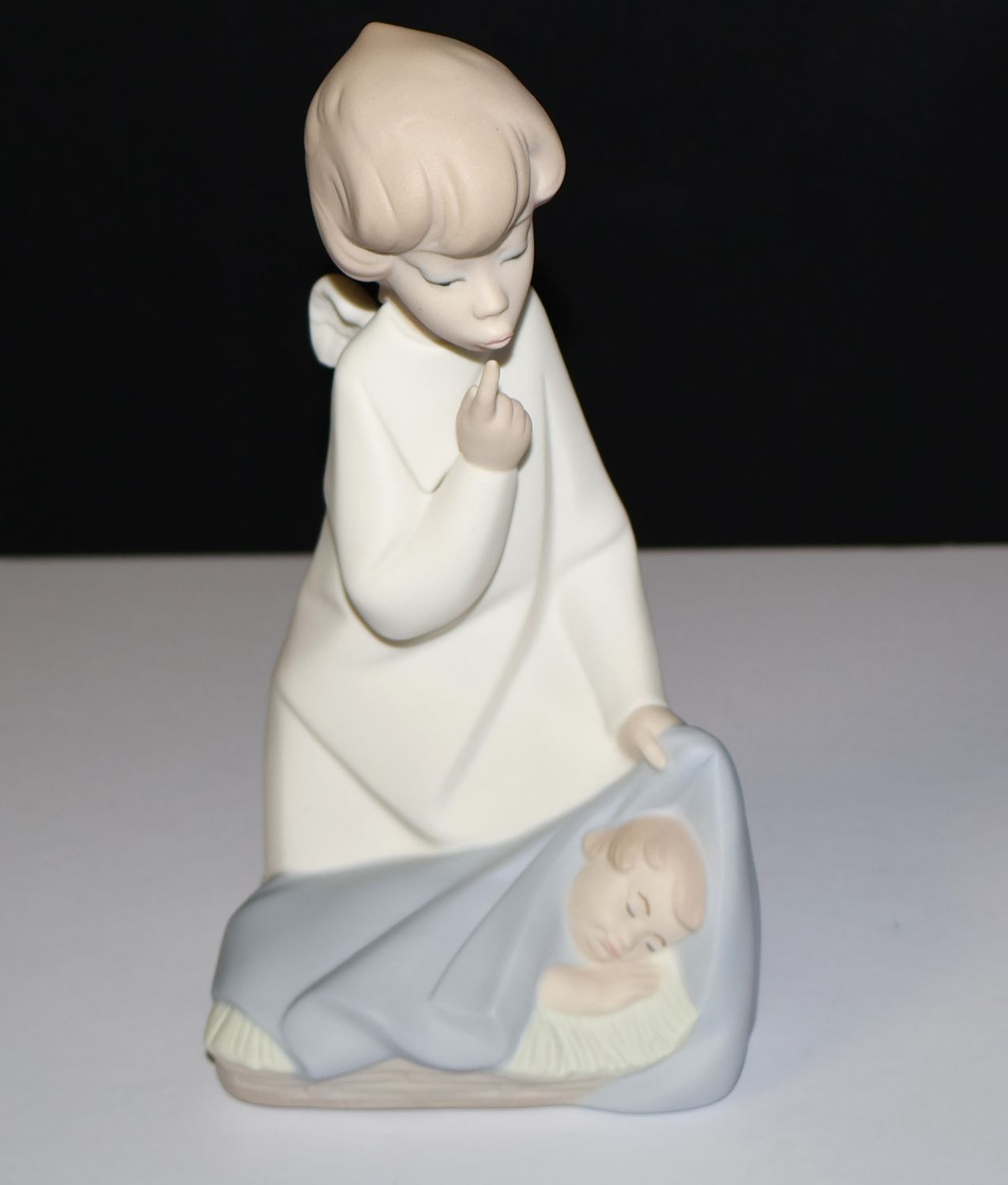 Lladro &quot;Angel with Sleeping Baby&quot; Matte Porcelain Figurine #4635 - Mint in Box