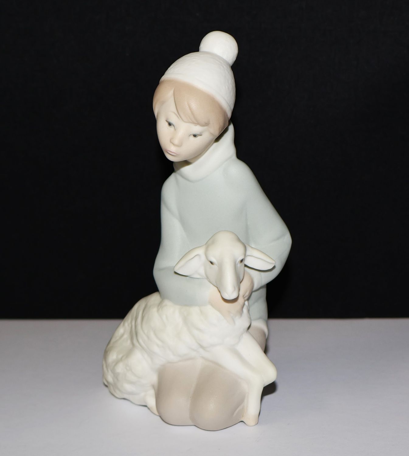 Lladro “Shepherd with Lamb” 5.75” Matte Boy Figurine #4676 – Children’s Nativity