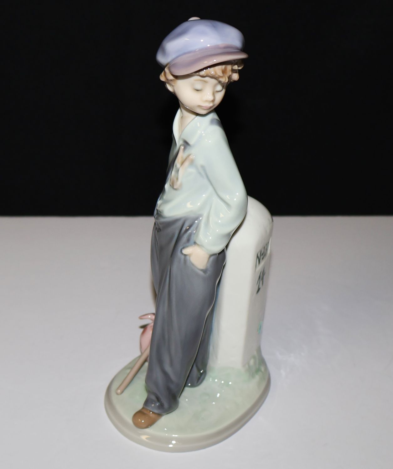 Lladro &quot;The Wanderer&quot; Figurine #5400 – Boy with Hobo Sack – Hand Signed &amp; Dated