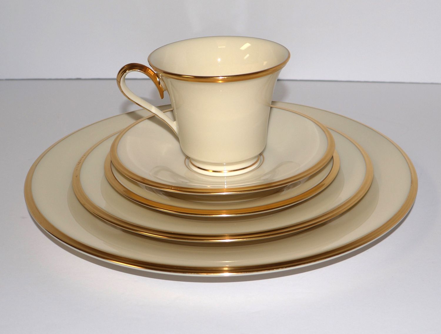 Lenox Eternal 5-Piece Place Setting – Ivory with Gold Trim | Multiple Sets Available