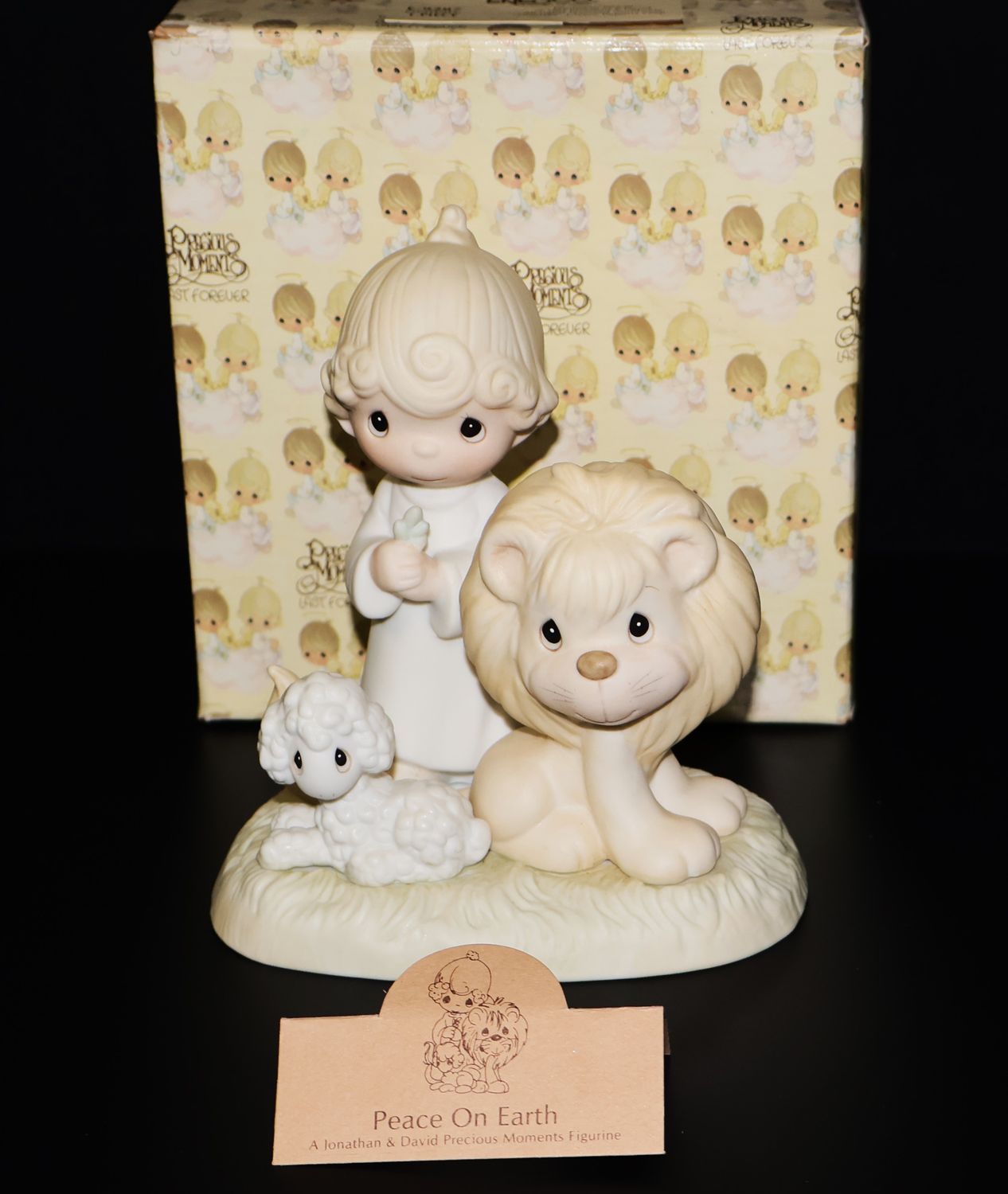 Precious Moments Figurine #E-9287 – “Peace on Earth” (1982) with Original Box