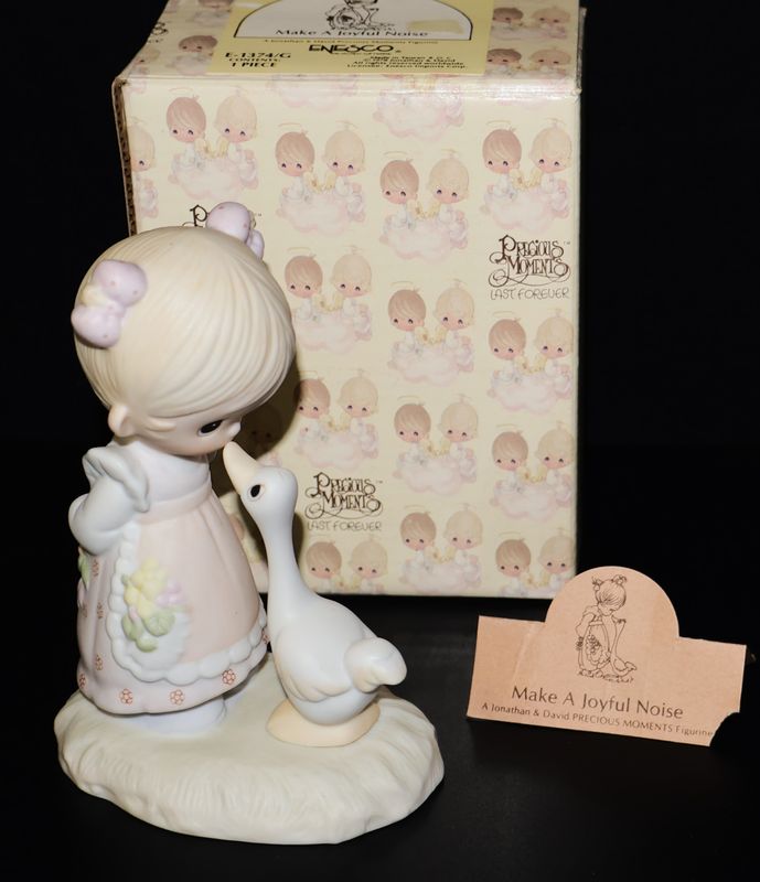 Precious Moments Figurine #E1374-G – “Make A Joyful Noise” (1978) with Original Box