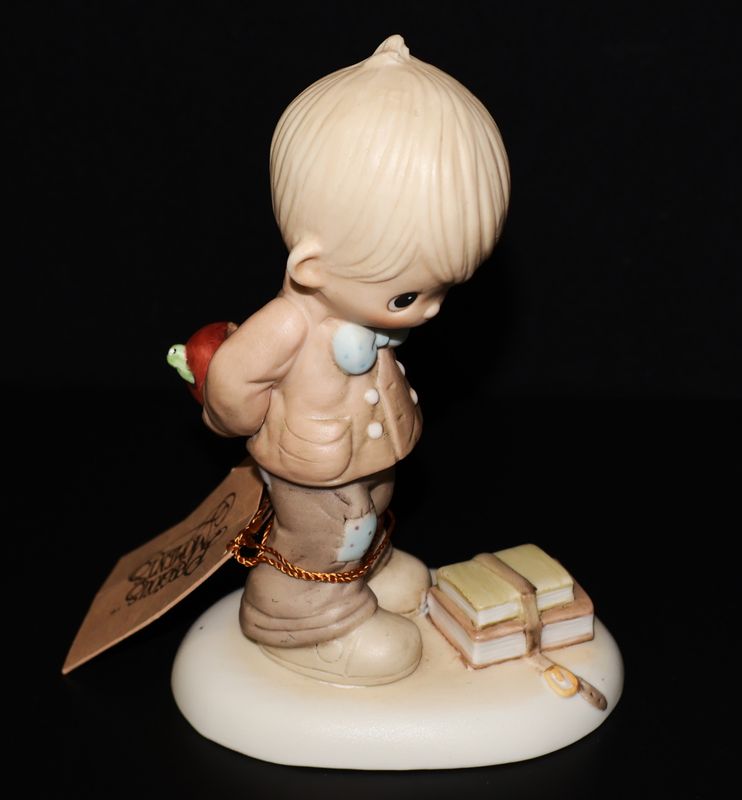 Precious Moments 1979 Figurine – “It’s What’s Inside That Counts” (E-3119) with Original Box