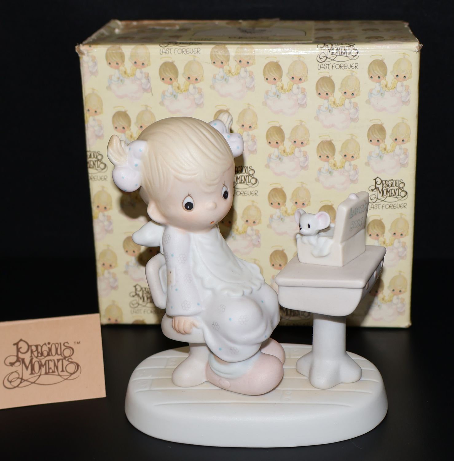 Precious Moments 1981 Figurine “Love Is Sharing” (E-7162) with Original Box