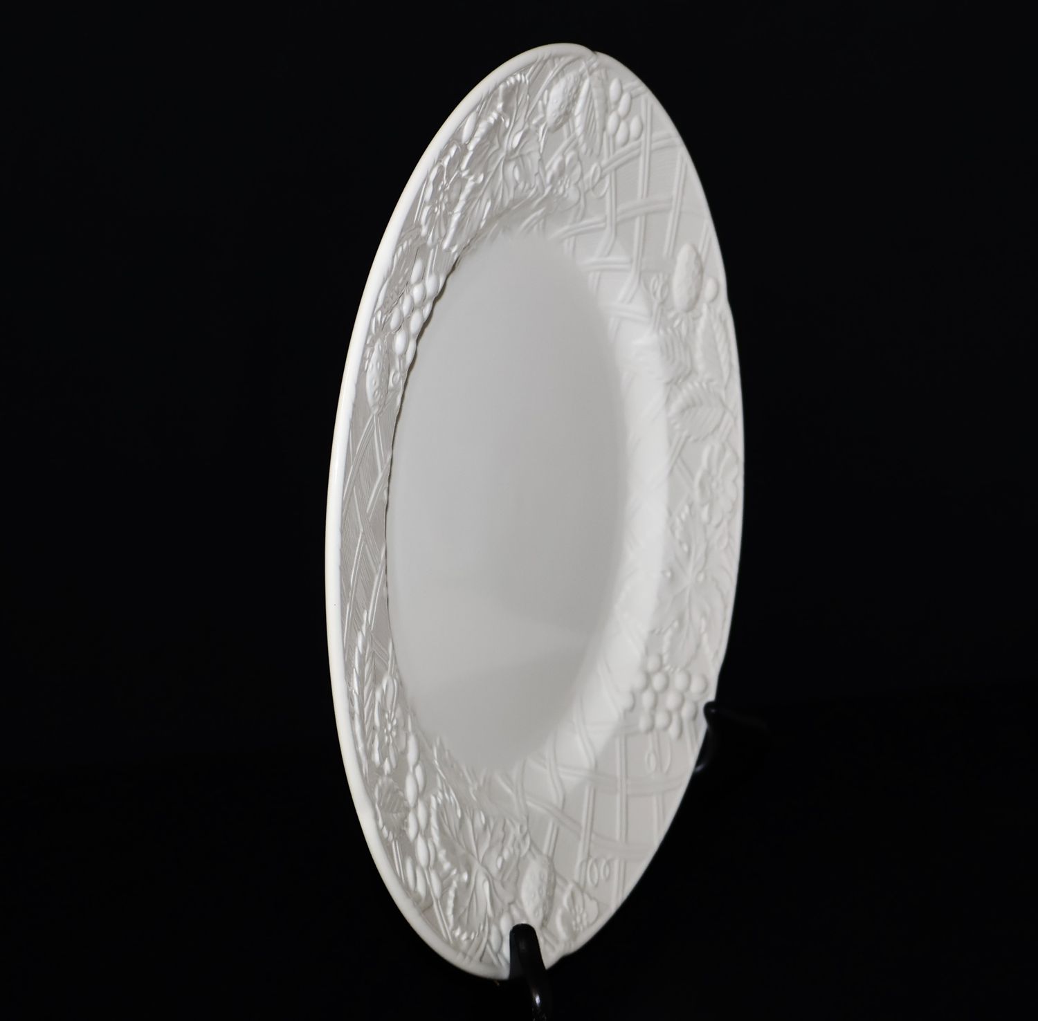Mikasa English Countryside 12 1/2” Chop Plate - Serving Platter | White DP900